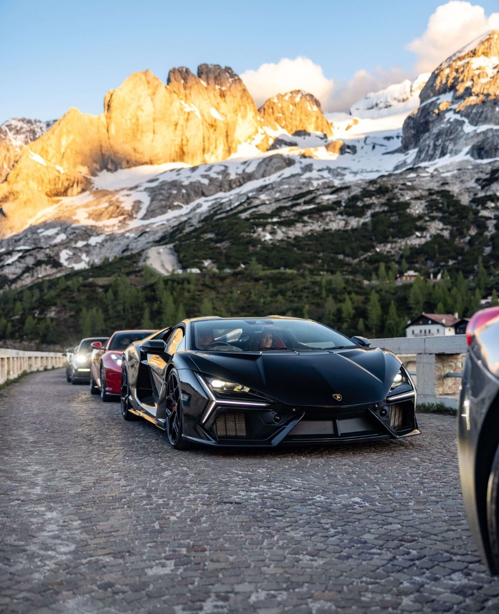 Supercar Exploring